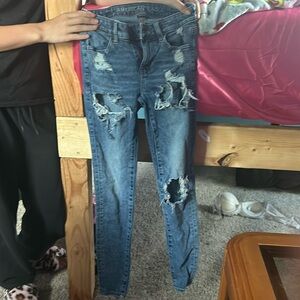 Hello I’m looking to sell these American Eagle Skinny Jeans for $20.00!localonly